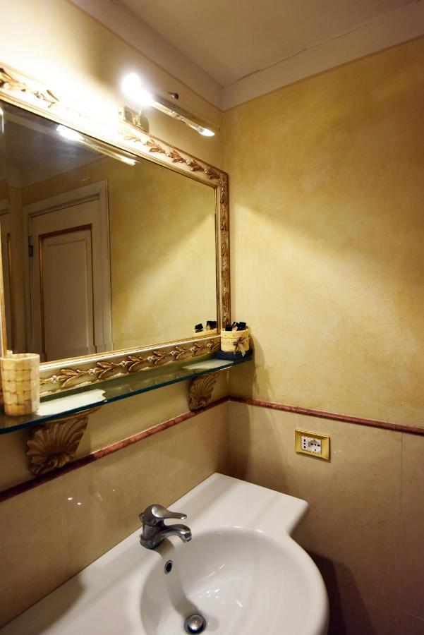 Italian Experience-Suite Medici Loft 8 Florenz Exterior foto